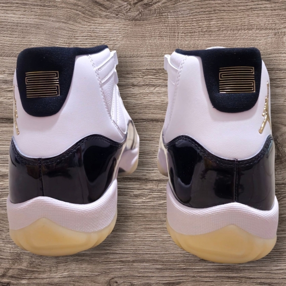 DS Air Jordan 11 Retro 'Gratitude' (2023) - Size 11 - CT8012-170 - OG All - Picture 5 of 7